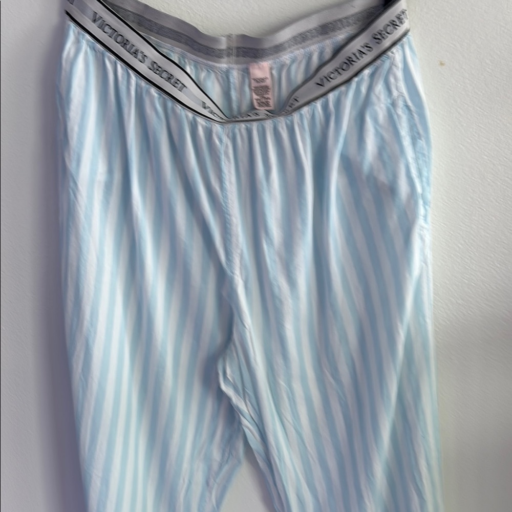 Victoria's Secret Sky Blue Sleepwear Set - Picture 6 of 10